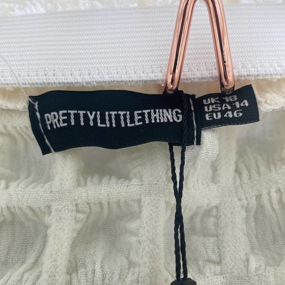 *new* PrettyLittleThing Shape Textured Micro Mini Skirt Women's Size 14 in Cream - Picture 4 of 8